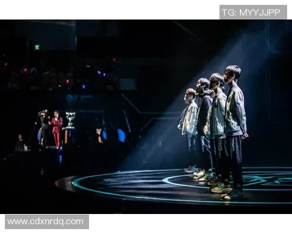 s15电竞总决赛深度解析IG战队王者荣耀团队协作的创新与变革 s15电竞总决赛深度解析IG战队王者荣耀团队协作的创新与变革